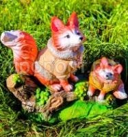 лисички на бревне